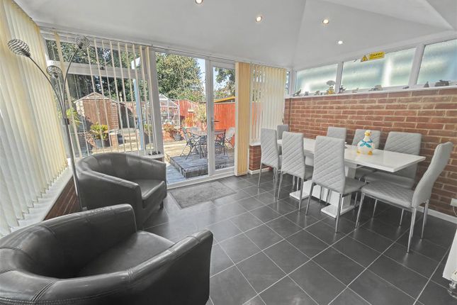 21, Cedar Mews, Darlington photo 3