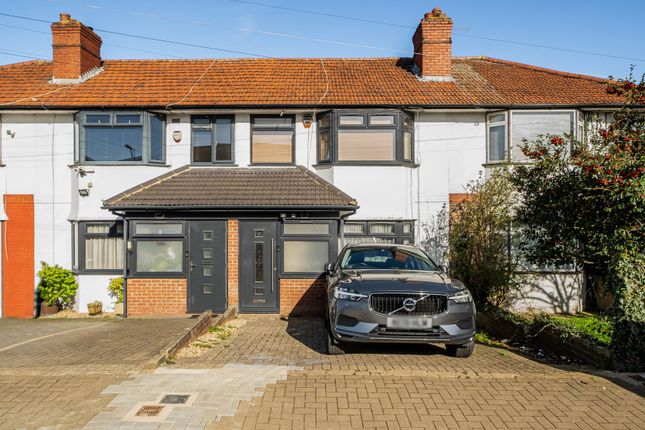 89, Dale Avenue, Edgware photo 2