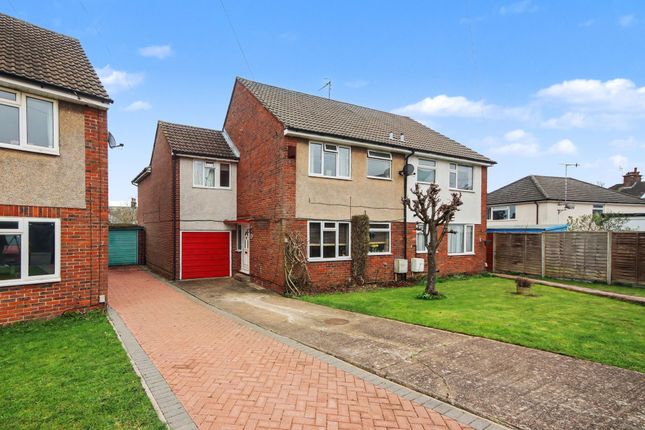 3 Rowley Close, Watford photo 2
