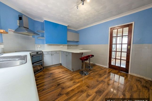 16 Aldermoor Avenue, Southampton photo 3
