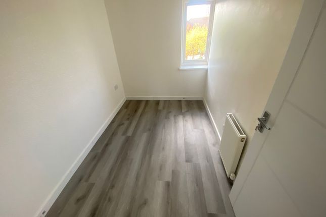 Flat to rent in Jeremys Green, London