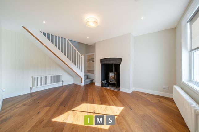 2 Henley Gardens, Bicester photo 4