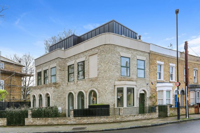 Thumbnail Property for sale in Lilford Road, London
