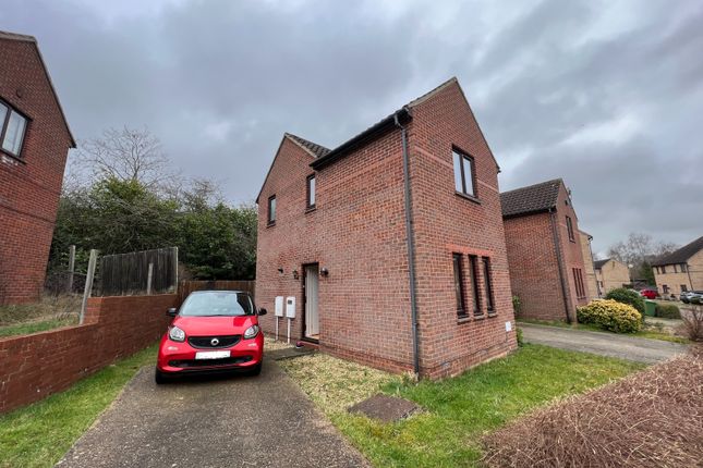 Thumbnail Semi-detached house to rent in Robertson Close, Shenley Church End, Milton Keynes