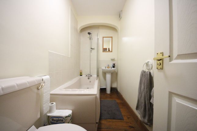 198A, York photo 4