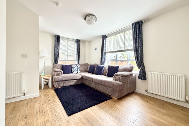 5, Hoggan Court, Bonnybridge photo 2