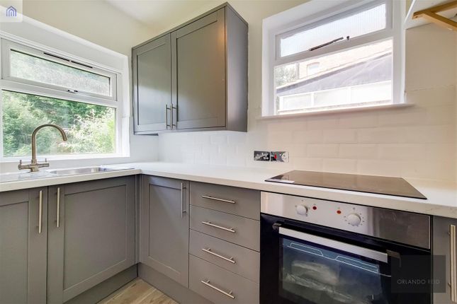 122, Rodenhurst Road, London photo 2