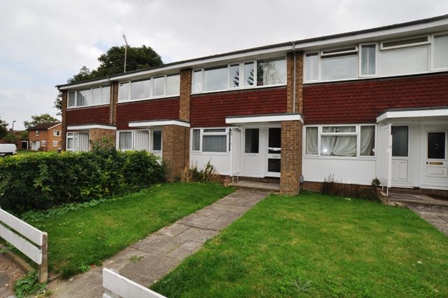 Maisonette to rent in Woolgrove Court, Woolgrove Road, Hitchin SG4
