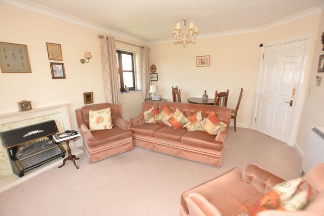 Flat 12, The Hollies Maxwell Road, Beaconsfield photo 4