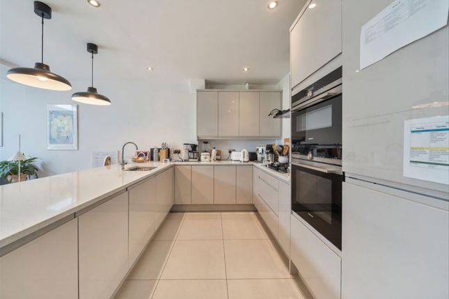 6, Hutton Mews, London photo 3