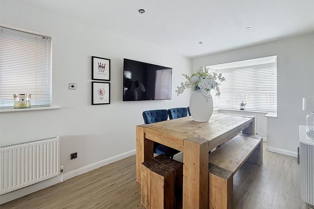 24, Penberry Gardens, Stockton-On-Tees photo 4
