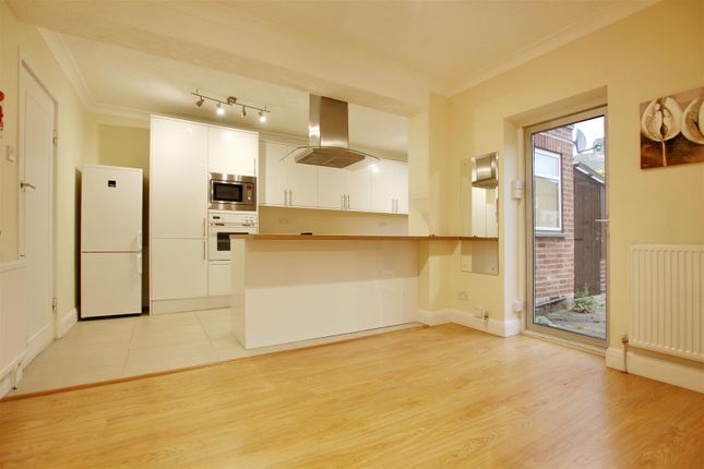 70, Howberry Road, Edgware photo 5