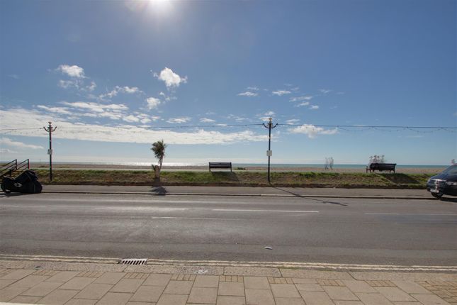 Flat 7 Claydon Court, 109, Marine Parade, Worthing photo 2