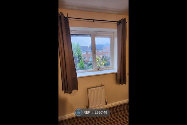 Attock Close, Oldham, Oldham photo 5