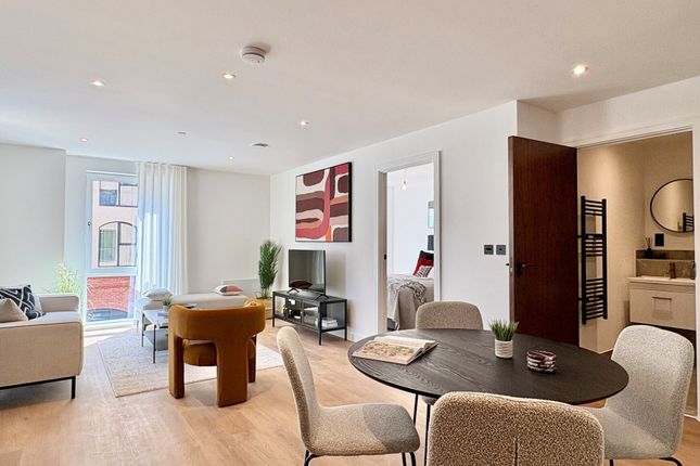 1-bed flat on Windsor Bridge Road, Bath, £1,775/mo