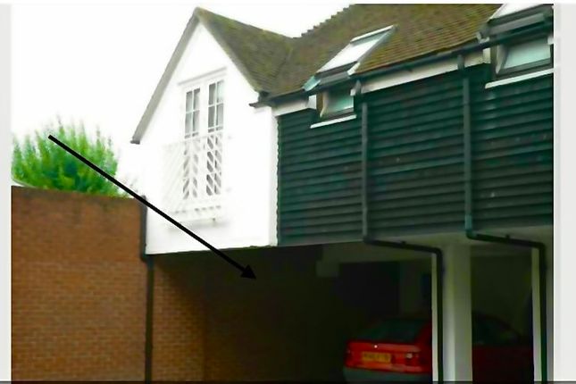 Flat 1, St Peters Court, High Street, Emsworth photo 3
