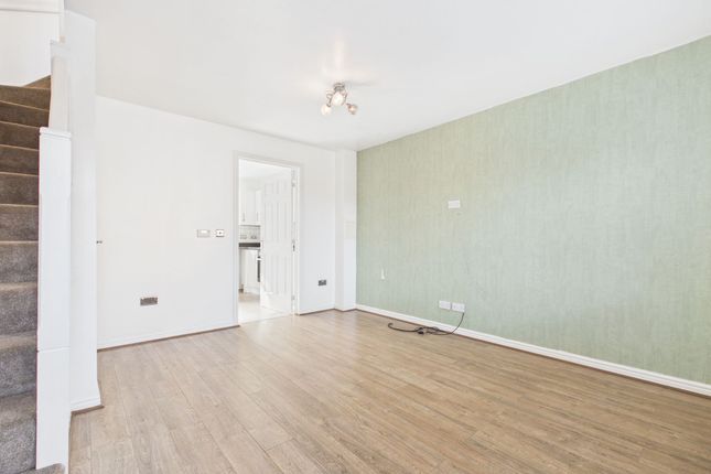 11 Glen Isla Drive, Carluke photo 2