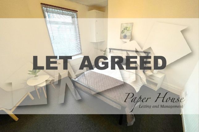 Room to rent in Layton Avenue, Mansfield