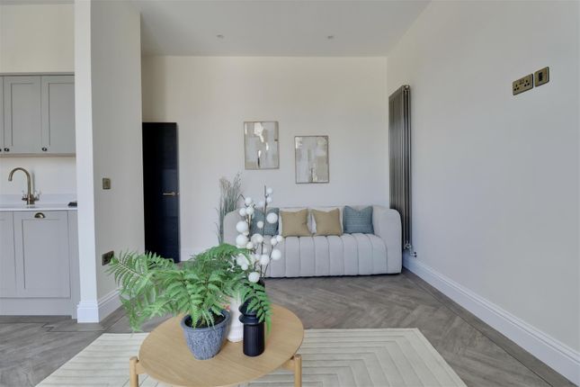Apartment 3, 1, Portland Terrace, Southsea photo 4