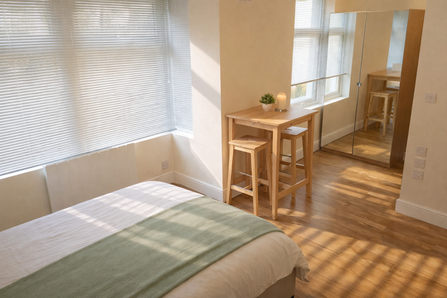 72, Biddestone Road, London photo 2