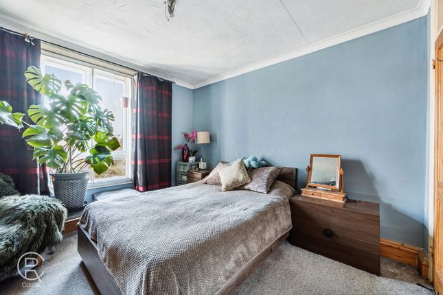 Flat 6, 32, Charles Road, London photo 3