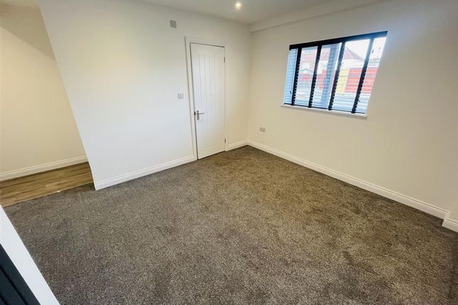 Room 2, 32 The Annexe Gayner Road, Bristol photo 5