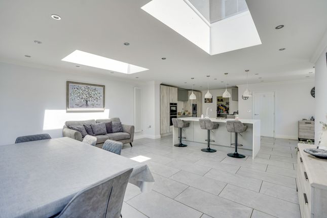 23 Fox Green, Newmarket photo 3