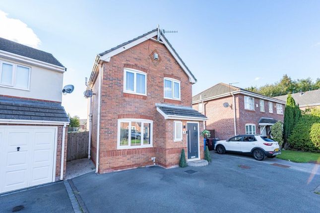3 Deanwood Close External.Jpg