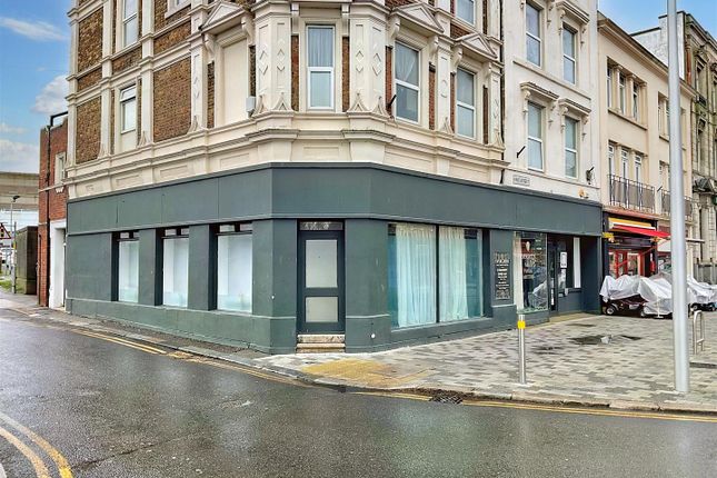 Commercial property to let in King Street, Dover