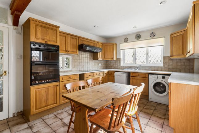 34, Crispin Way, Farnham Common photo 3