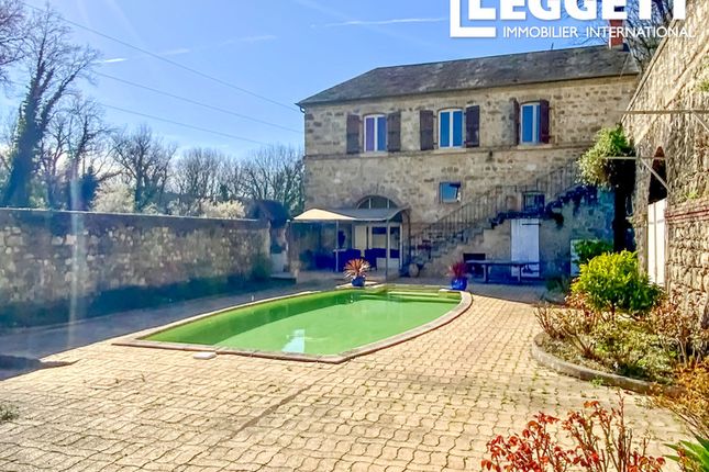 Thumbnail Villa for sale in Le Lardin-Saint-Lazare, Dordogne, Nouvelle-Aquitaine