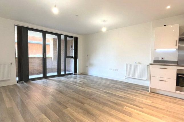 4, Charlotte House, 303, High Street, Sutton photo 5