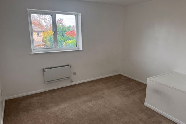 33, Sherwood Drive, DAVENTRY photo 4