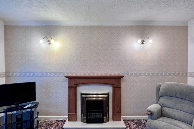 2, Dunbar Avenue, Kirkcudbright photo 4