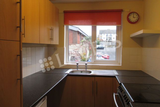 39 Ivel Court, Yeovil photo 2