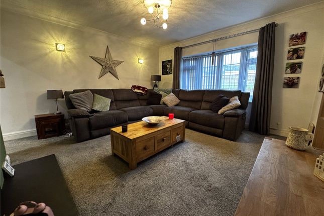 17, Grove Drive, Pembrokeshire photo 3