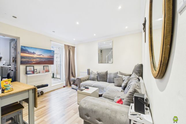 25, Lyndon Road, Belvedere photo 3