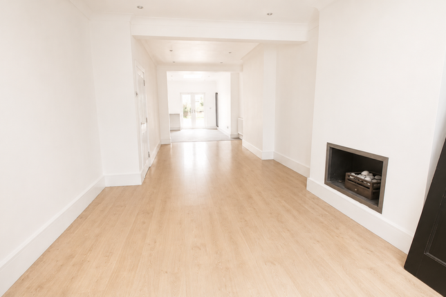 25, Bute Road, Barkingside photo 2