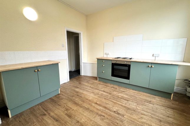 Flat 1, Pembury Mansions, Pembury Road, Westcliff-On-Sea photo 2