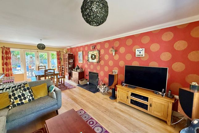 3 Cappards Road, Bristol photo 2