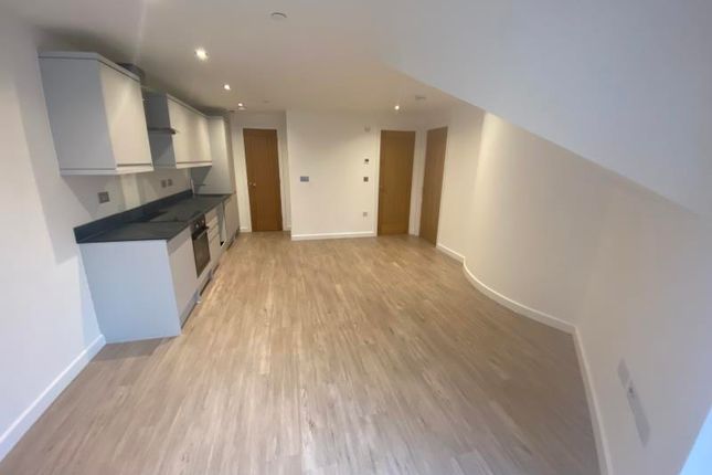 4 Spectrum House, Goldsworth Road, Woking photo 3