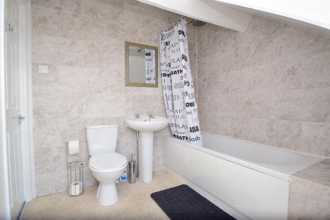 31, Kilwick Street, Hartlepool photo 5