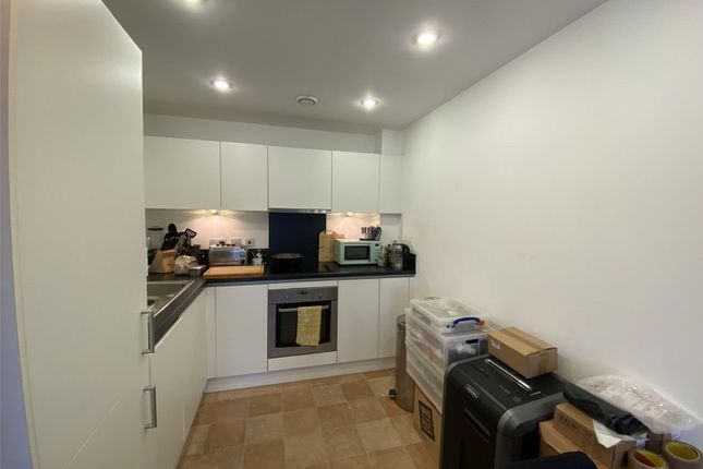 Flat to rent in Townshend House, Acton