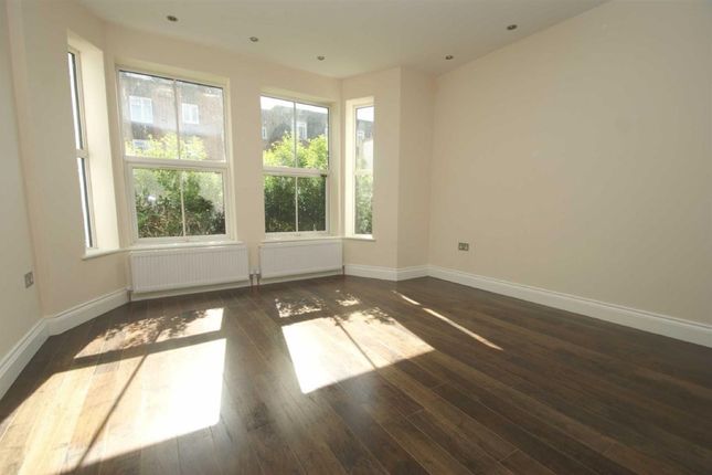 Flat A, 1 Christchurch Road, Hemel Hempstead photo 2