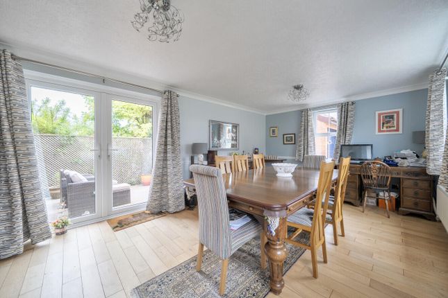 10, Caumont Close, Cullompton photo 4