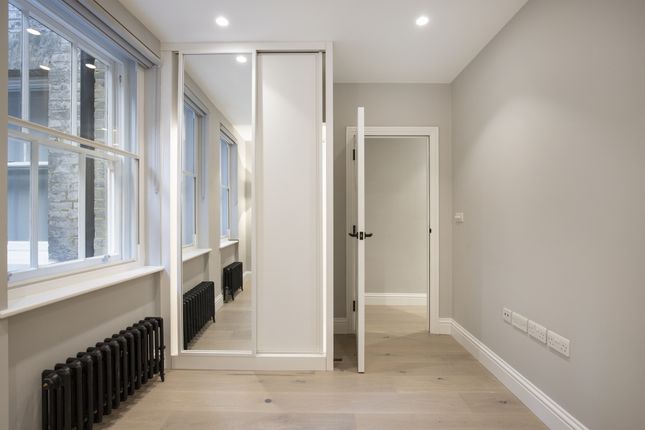 Flat 2 Cooper House, 82 Shaftesbury Avenue, Chinatown photo 4