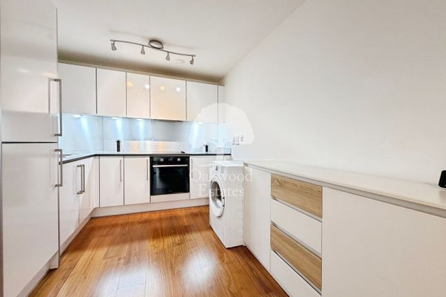 High Street, Slough photo 3