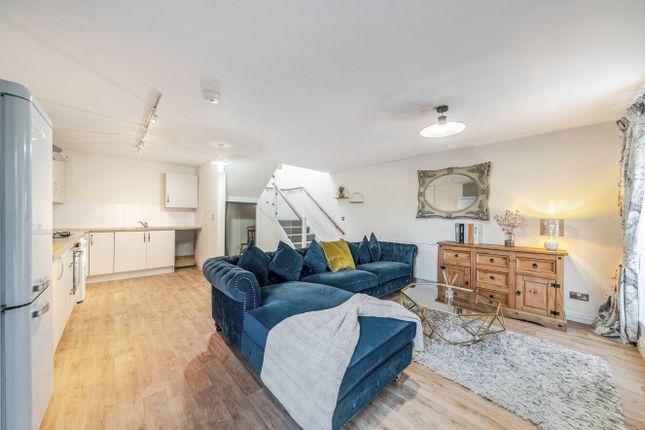 2E,, Knaresborough Road, North Yorkshire photo 2