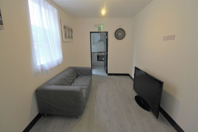 Thumbnail Flat to rent in Kingsway, Coventry