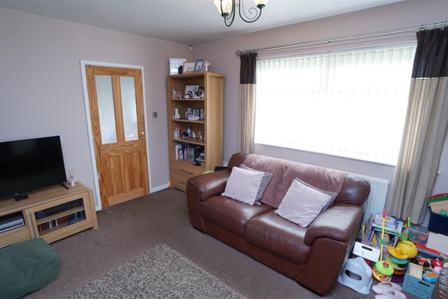 51, Farm Hill Road, Bradford photo 3
